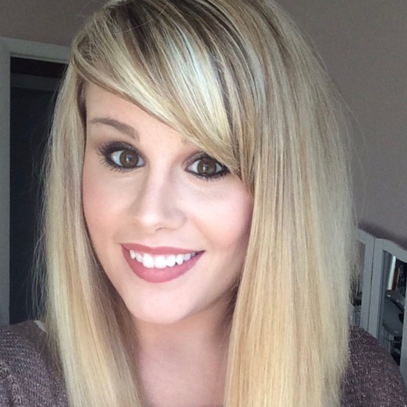 Meet your Posher, Ashley - Picture 1 of 1